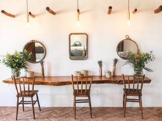 homify Rustic style dining room