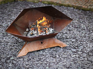 Sphenomegacorona Barbecue and Fire Pit, Digby Scott Designs Digby Scott Designs Modern garden Iron/Steel