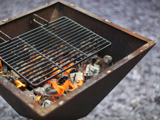 Square Octagonal Barbecue and Fire Pit, Digby Scott Designs Digby Scott Designs Modern Bahçe Demir/Çelik