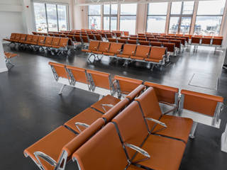 Ullapool Ferry Terminal, Matheson Mackenzie Ross Architects Matheson Mackenzie Ross Architects Commercial spaces Metal