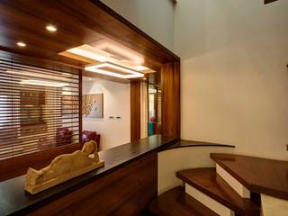 Modern house with classic touch, Cubism Cubism Modern corridor, hallway & stairs