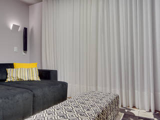 Cobertura Duplex, Juliana Lahóz Arquitetura Juliana Lahóz Arquitetura Moderner Multimedia-Raum Grau
