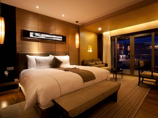 Bedrooms, Gracious Luxury Interiors Gracious Luxury Interiors Moderne Schlafzimmer Bernstein/Gold