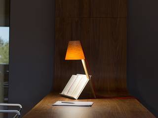 La rentrée approche : notre sélection de lampes de bureau, NEDGIS NEDGIS Commercial spaces Wood Orange