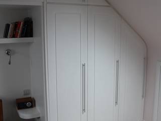 A wall of fitted wardrobes, TreeSaurus TreeSaurus Classic style bedroom MDF White