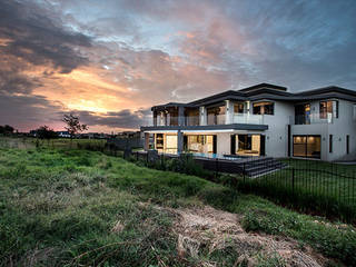 Residence Calaca, FRANCOIS MARAIS ARCHITECTS FRANCOIS MARAIS ARCHITECTS Modern houses