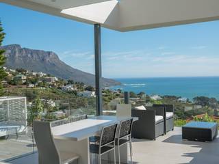 HOUSE I CAMPS BAY, CAPE TOWN I MARVIN FARR ARCHITECTS MARVIN FARR ARCHITECTS Modern Terrace