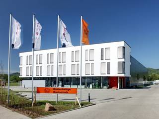 Neubau Bürogebäude mit Lagerhalle, integrale planung integrale planung Commercial spaces