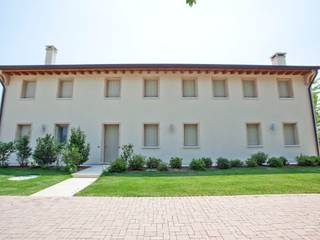 SCM, ALDENA ALDENA Colonial style house