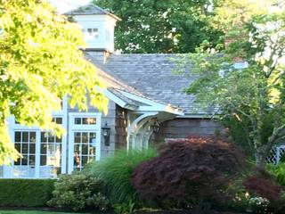 Quogue Beach House, Lorraine Bonaventura Architect Lorraine Bonaventura Architect Classic style windows & doors Wood Wood effect