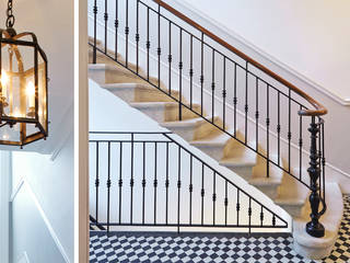 LITTLE VENICE, Landmass London Landmass London Pasillos, vestíbulos y escaleras de estilo clásico
