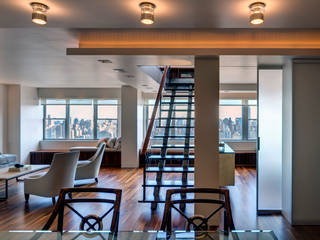Richman Duplex Apartment, New York, Lilian H. Weinreich Architects Lilian H. Weinreich Architects Ruang Keluarga Modern