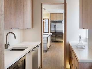 Central Park South Kitchen, New York, Lilian H. Weinreich Architects Lilian H. Weinreich Architects آشپزخانه نی/ بامبو