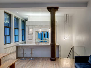 NOHO Duplex, New York, Lilian H. Weinreich Architects Lilian H. Weinreich Architects Modern Kitchen Quartz