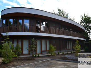 Hotel Boutique Cocurantu Pucón, Bravo Schilling Arquitectura y Eficiencia Energética Bravo Schilling Arquitectura y Eficiencia Energética Oficinas de estilo rural