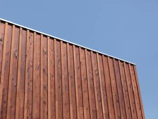 ibaraki house, 髙岡建築研究室 髙岡建築研究室 Case moderne Legno Effetto legno