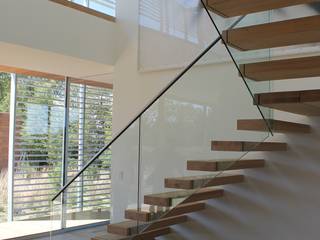 Floating Steps of Beauty in Long Island, EeStairs | Stairs and balustrades EeStairs | Stairs and balustrades 미니멀리스트 복도, 현관 & 계단 우드 우드 그레인