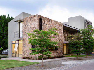 Casa Pilastra 180, VMArquitectura VMArquitectura Дома в стиле модерн Бетон