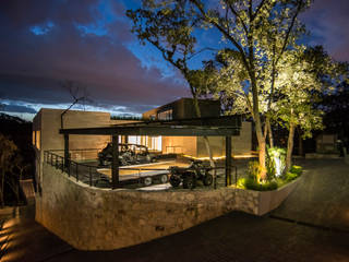 Real de Hacienda , Sobrado + Ugalde Arquitectos Sobrado + Ugalde Arquitectos モダンな 家