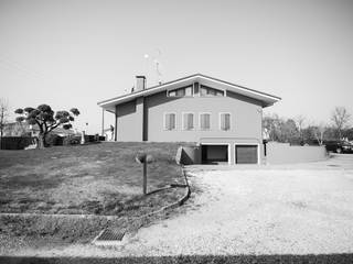 Renovation of a semi-detached house with new swimming pool and hypogeal spa, MIDE architetti MIDE architetti