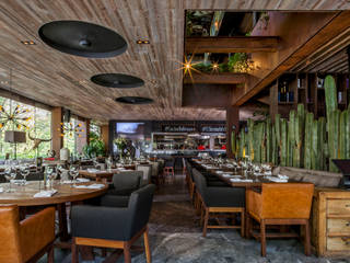 Restaurante Sonora Grill Prime Masaryk, PASQUINEL Studio PASQUINEL Studio Eclectic style dining room