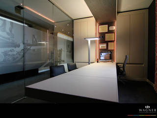 Büroeinrichtung mit weißem Lederbezug, Wagner Möbel Manufaktur Wagner Möbel Manufaktur Estudios y despachos modernos