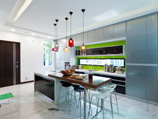 Contemporarily Dashing | BUNGALOW, Design Spirits Design Spirits Modern kitchen