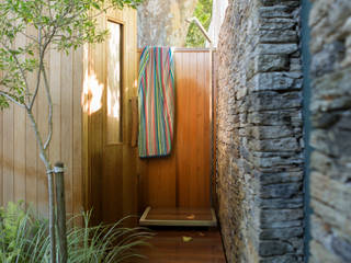 Alphen Awakened, Jenny Mills Architects Jenny Mills Architects Modern Garden Wood effect