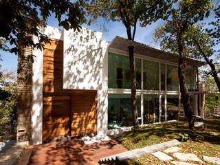 Residencia Olinalá, Local 10 Arquitectura Local 10 Arquitectura Case moderne Cemento
