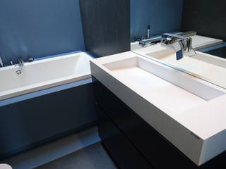Nowoczesne łazienka z umywalką z odpływem liniowym, Luxum Luxum Baños modernos