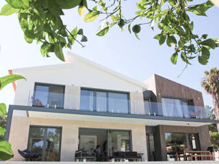 Recuperação de Moradia no Bom Sucesso por SOUSA LOPES, arquitectos