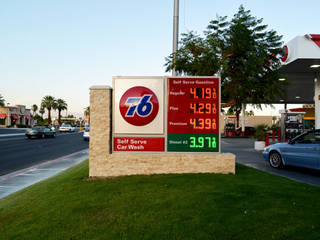 76 GasStation Palm Springs CA, Erika Winters Design Erika Winters Design 商业空间