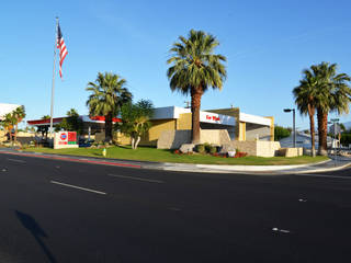 76 GasStation Palm Springs CA, Erika Winters Design Erika Winters Design مساحات تجارية