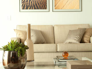 Apartamento na Vila Olímpia, São Paulo, Liliana Zenaro Interiores Liliana Zenaro Interiores Modern living room Beige