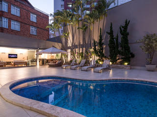 homify Piscinas modernas