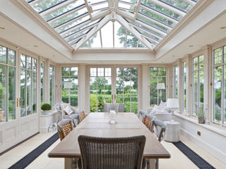 Interesting Orangery with Dentil Moulding, Vale Garden Houses Vale Garden Houses Jardins de inverno clássicos Madeira Efeito de madeira