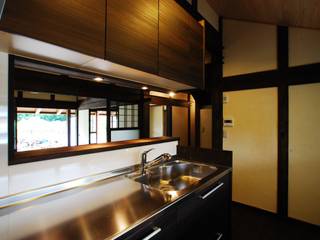 京建具の家, SSD建築士事務所株式会社 SSD建築士事務所株式会社 Kitchen Solid Wood Multicolored