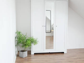 Green Residence Villa Apartment - made by N51E12, N51E12 - design & manufacture N51E12 - design & manufacture Gewerbeflächen Holz