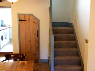 THE OWLETS HOLIDAY COTTAGE RENOVATION , Interiors at Nine to Eleven Interiors at Nine to Eleven Country style corridor, hallway& stairs