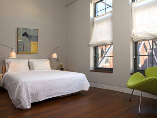 Adams Morgan Loft, Hinson Design Group Hinson Design Group Modern Yatak Odası