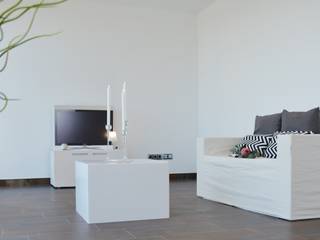 HOME STAGING VIVIENDA EN VENTA CON MUEBLE EN CARTON, Ya Home Staging Ya Home Staging