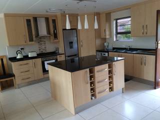 Tony's kitchen TCC interior projects cc Modern kitchen Chipboard Wood effect