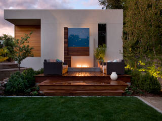 LoHi Private Residence, Andrea Schumacher Interiors Andrea Schumacher Interiors Modern Garden out door sofas,fire pit,'