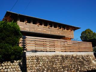 潮見の家, SSD建築士事務所株式会社 SSD建築士事務所株式会社 Modern houses Solid Wood Multicolored