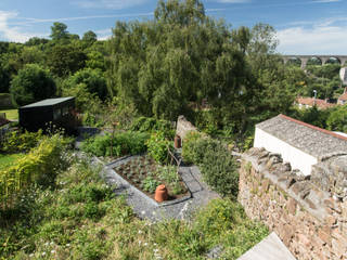 Miner's Cottage II, design storey design storey 러스틱스타일 정원