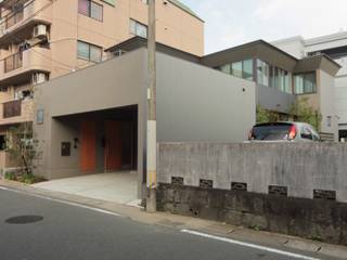 岡田町の家, 坂本達哉建築設計事務所 坂本達哉建築設計事務所 Rumah Modern