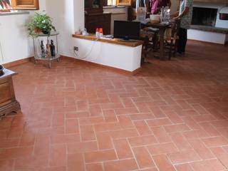 Pavimento in cotto, Tuscany Art Tuscany Art Rustic style walls & floors Ceramic
