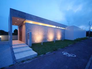 SKM02-HOUSE, 門一級建築士事務所 門一級建築士事務所 Modern Houses Concrete Grey