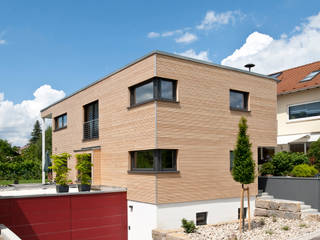 Filigrane Architektur trifft ökologische und modernste Technik, KitzlingerHaus GmbH & Co. KG KitzlingerHaus GmbH & Co. KG Moderne Häuser Holzwerkstoff