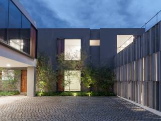 Remodelación y conversión de casa a corporativo, Alvaro Moragrega / arquitecto Alvaro Moragrega / arquitecto พื้นที่เชิงพาณิชย์